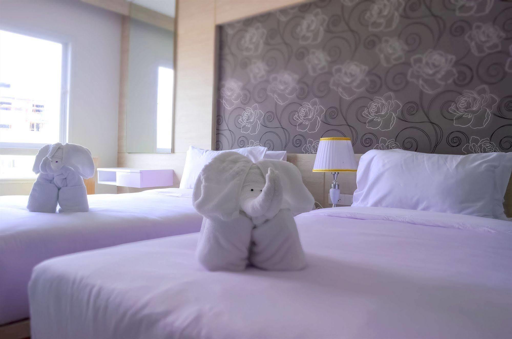Mirage Express Patong Phuket Hotel Esterno foto